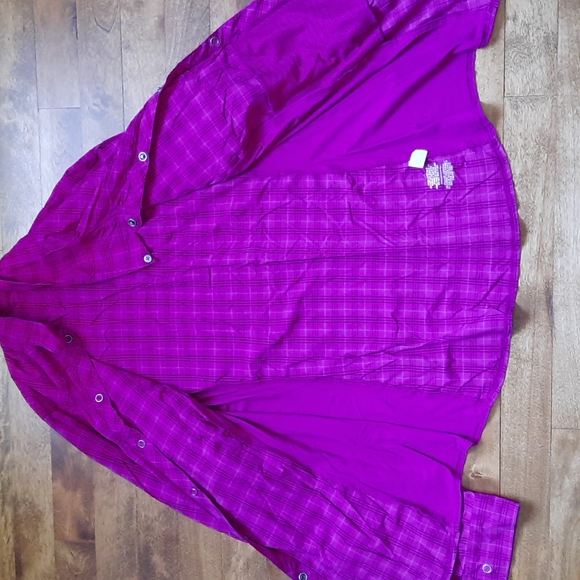 REI Women's Quick Drying Camp shirt Medium - Picture 4 of 7